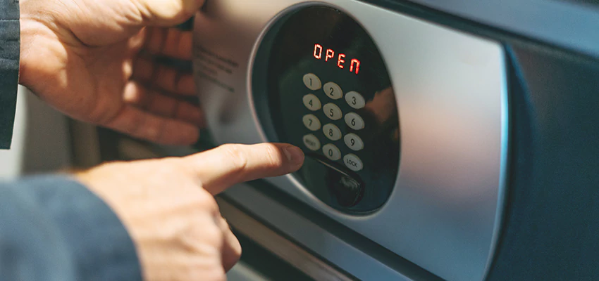 Cash Safe Openers in Lakeland Village, California