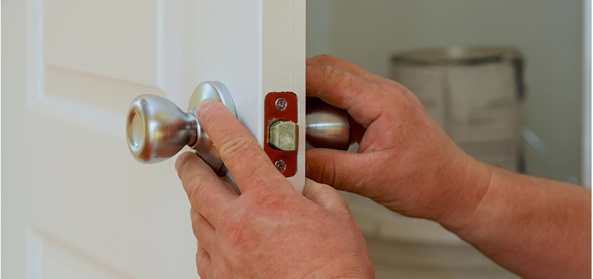 AAA Locksmiths For lock Replacement in Lakeland Village, California