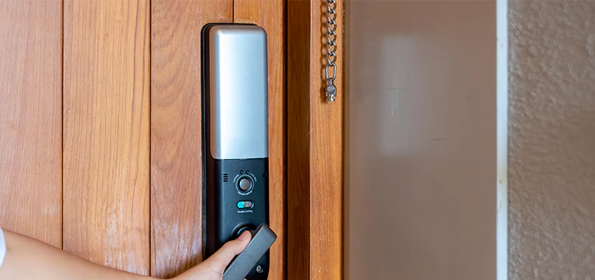 Home Security Electronic Locks Upgrades in Lakeland Village, CA